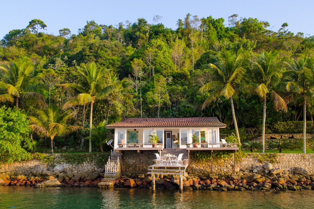 Maná Luxury Private Island