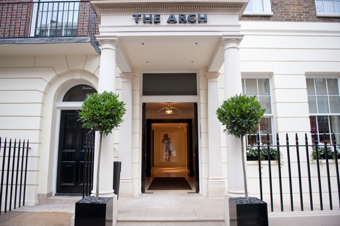 Entrance, The Arch London.  This photograph must be credited to The Arch London